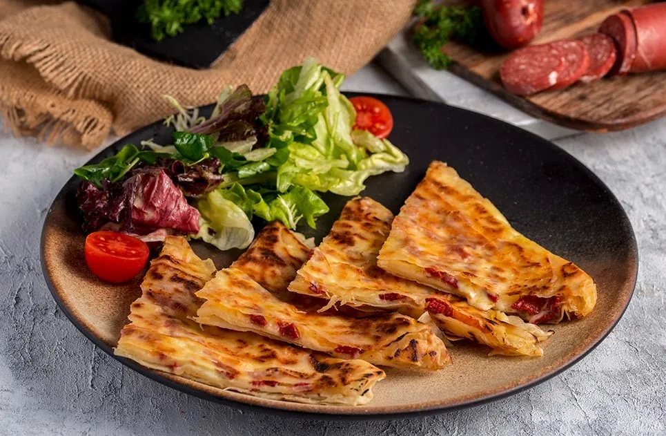 SUCUK + KAŞAR GÖZLEME 